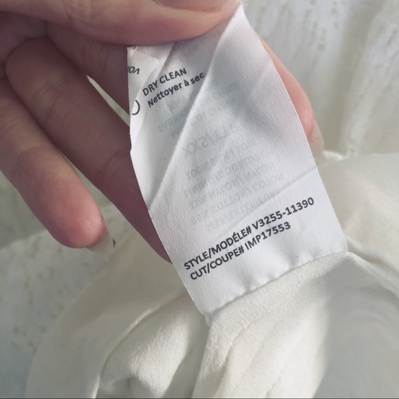 Vince Women's White V-neck Lace Tank - Picture 7 of 9